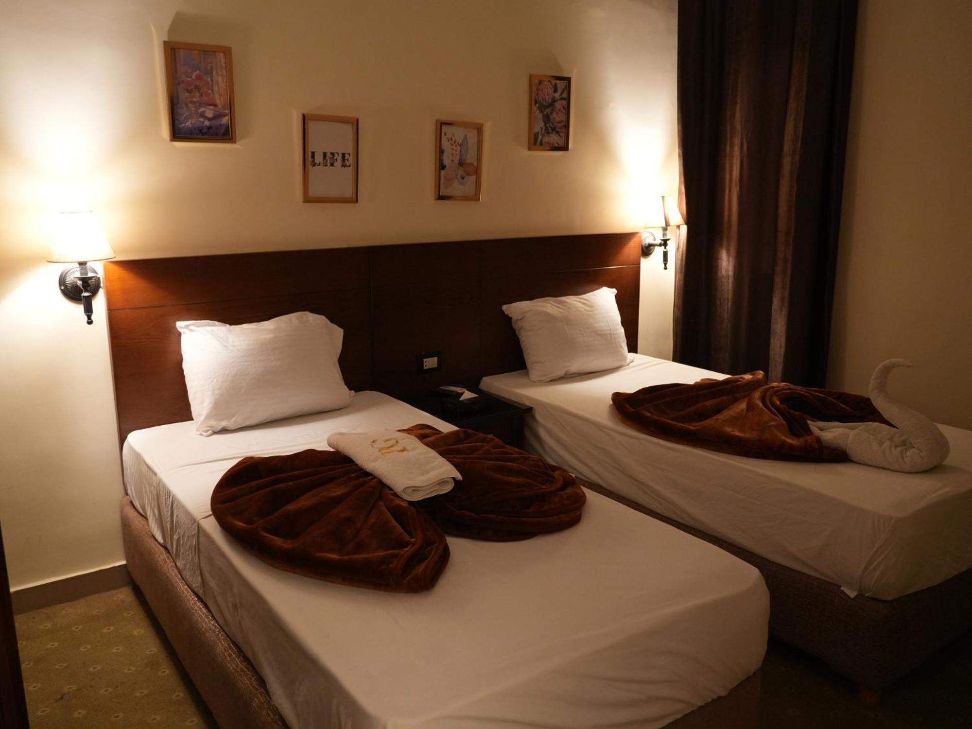 Montana Hotel
