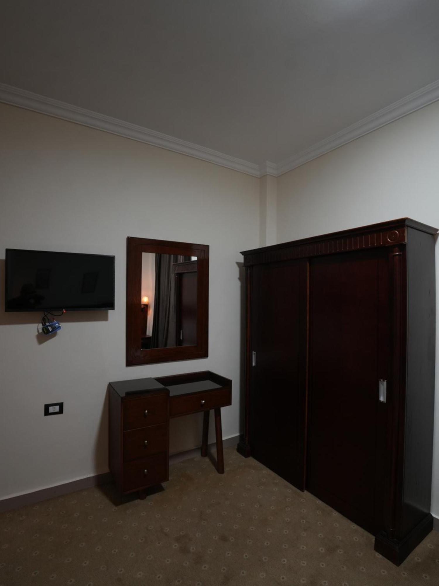 Montana Hotel 3*